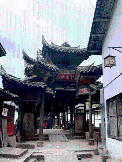 旋转的圆球